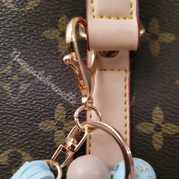 Wooden Beaded Mama Keychain Bag Charm With Blue Tassel - Picture 9 of 11